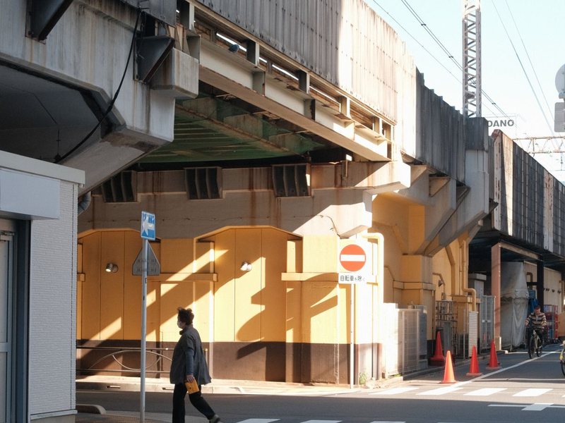 みなとみらい駅5番出口から医院までの道の様子