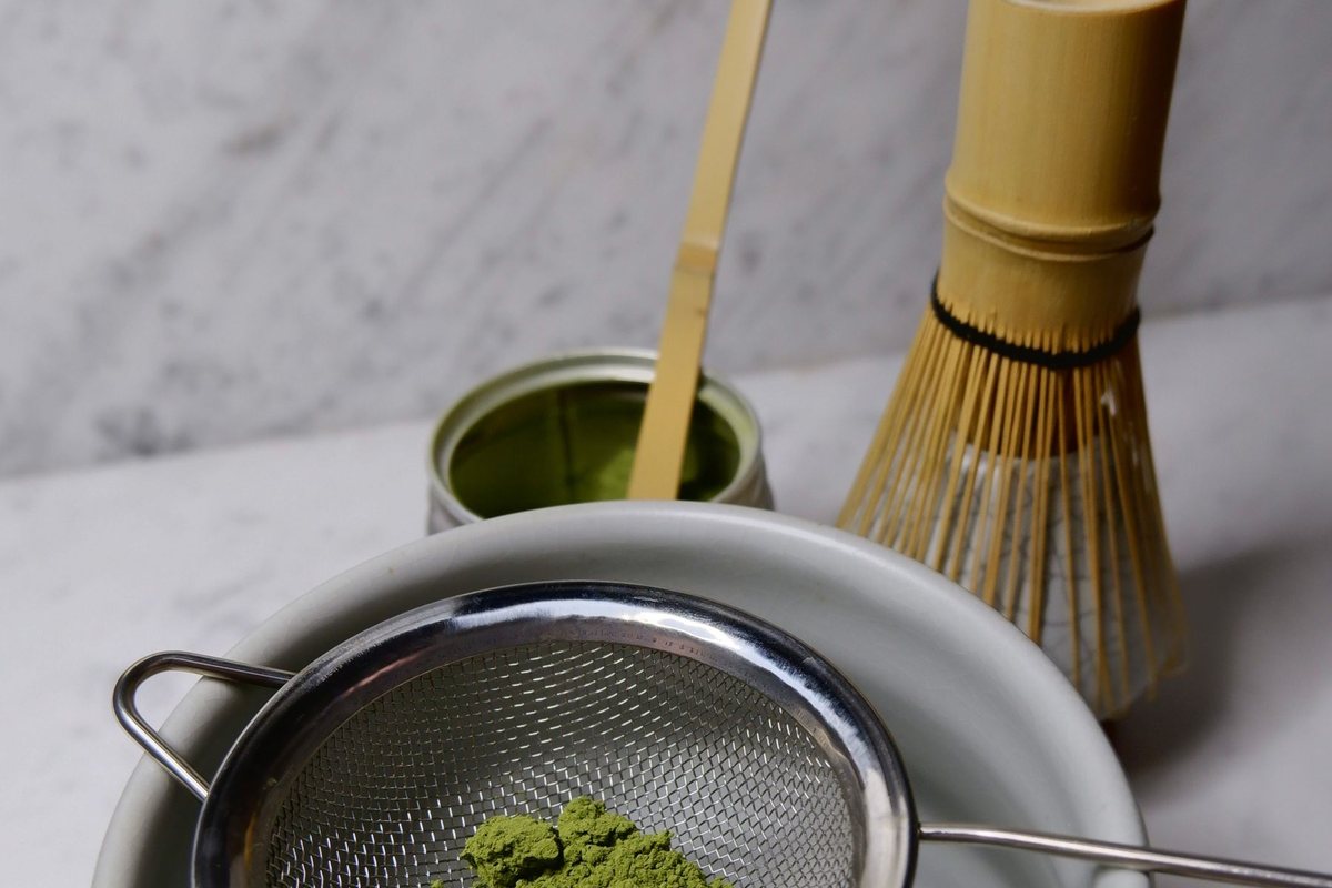 宝瓶で淹れた玉露と、抹茶茶碗